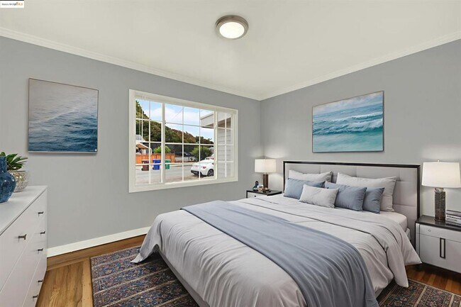 Photo - Great 3 bed 1.5 bath House with Garage in ...