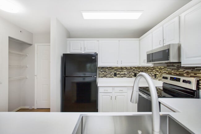 Photo - 8271 Key Royal Cir Unit 924