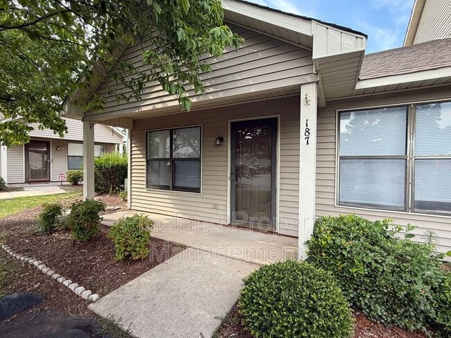 Building Photo - 187 Aloha Dr