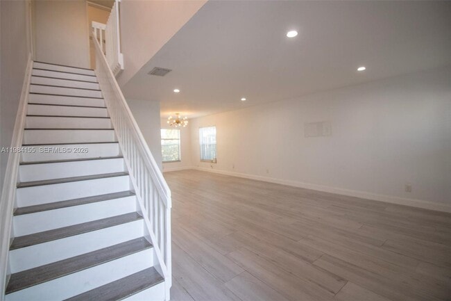 Photo - 4844 Grapevine Way