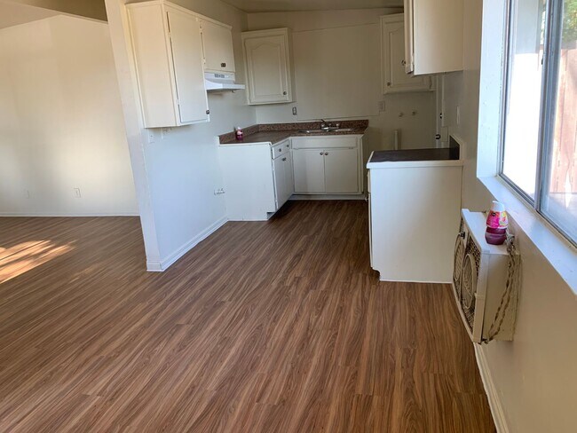 4-Bed House for Rent - 4-Bed House for Rent