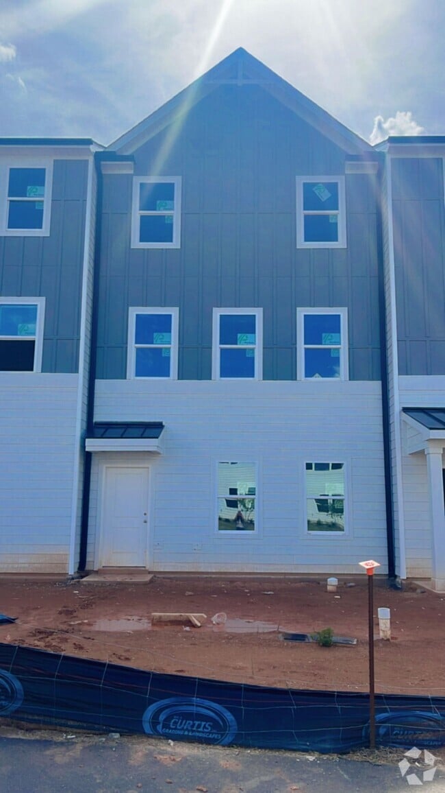 Building Photo - 1486 Hasse Ave Rental