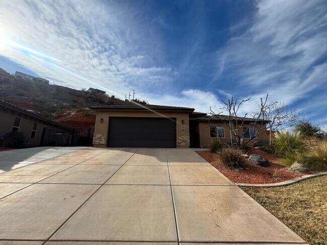 Photo - Short Term Fully Furnished Rental! Available May 1st - October 31st!