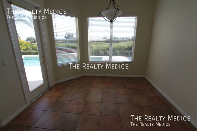 Photo - 2521 Roat Dr