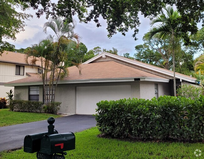 Building Photo - 4105 N 48th Ave Rental