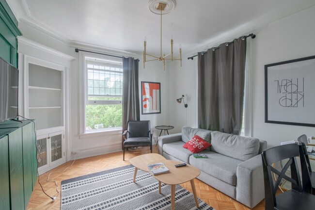 Building Photo - 1245 Rue St Marc Unit 31
