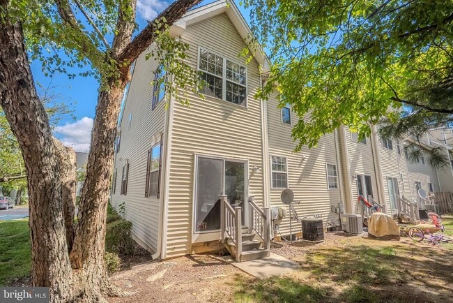 Photo - 1311 Blossom Cir