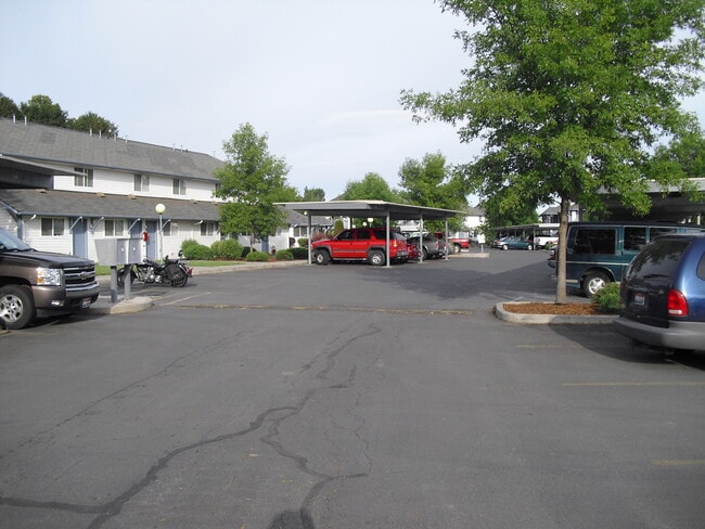 Camas Village - Camas Village Apartments