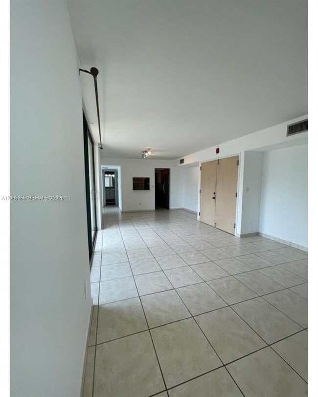 Building Photo - 11750 SW 18th St Unit 208-1