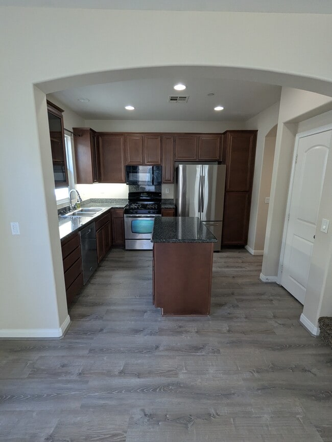 Kitchen - 1406 Mosaic Glen