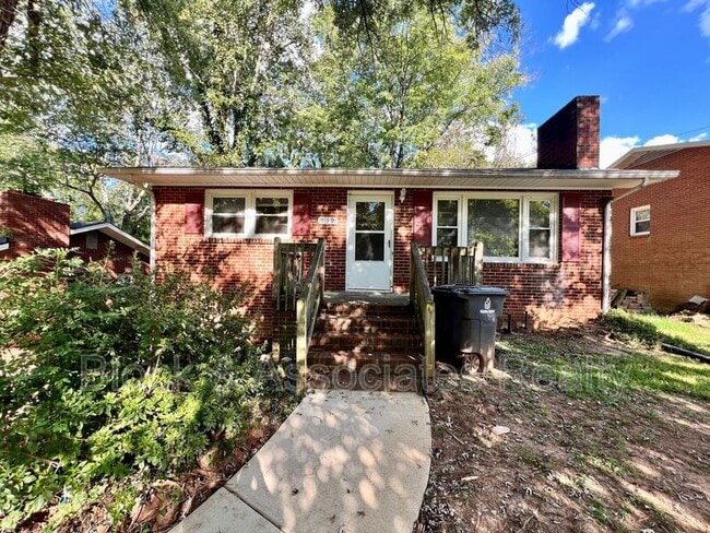 Photo - 139 Endsley Ave