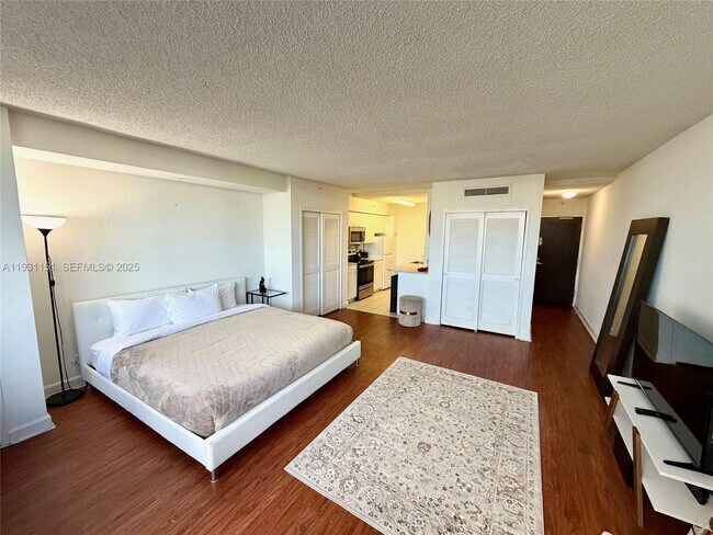 Photo - 1500 Bay Rd Unidad 484S