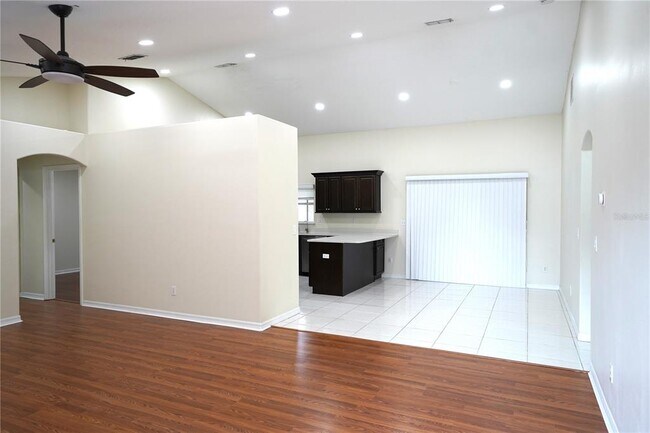 Photo - 1067 Princeton Dr