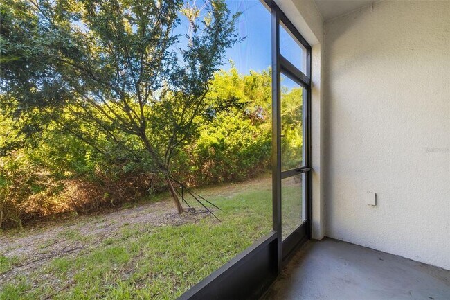 Photo - 621 Royal Empress Dr