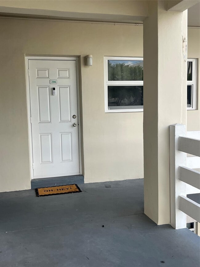 Photo - 2100 Diana Dr Unit 206