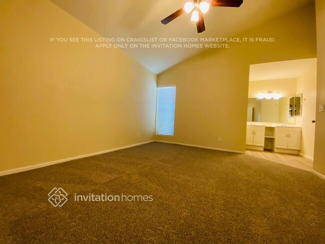 Photo - 1311 W Straford Dr