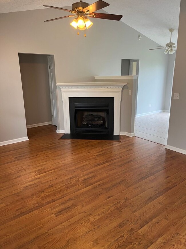 Photo - Charming Home with 2 car garage in Great Neighborhood