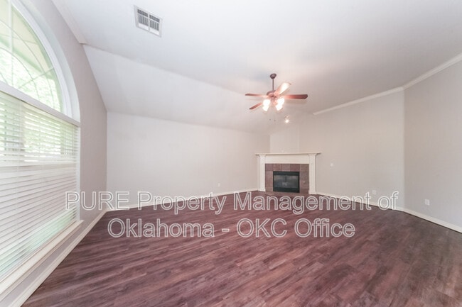 Photo - 7921 Azurewood Dr