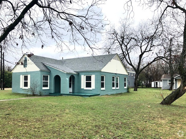 Building Photo - 3500 N 24th St Rental