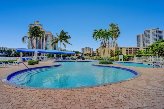 Photo - 3530 Mystic Pointe Dr Condo Unit 1812