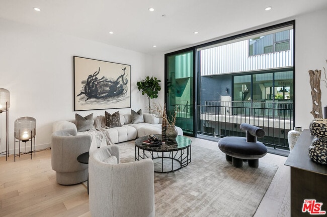 Photo - 5164 W Mid City Ct