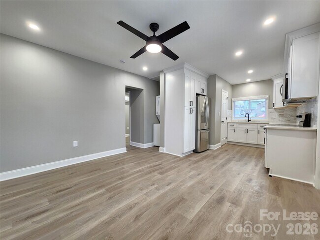 Photo - 96 1/2 Elm St