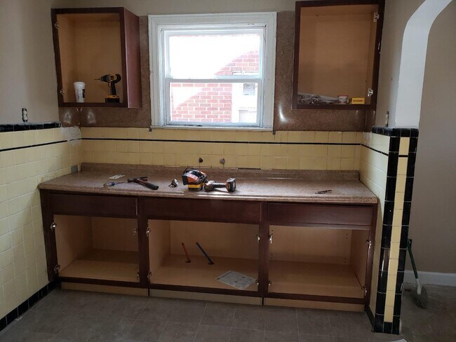 Photo - 12017 College St