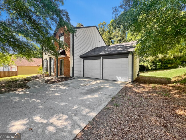 Photo - 1032 Winterglen Way
