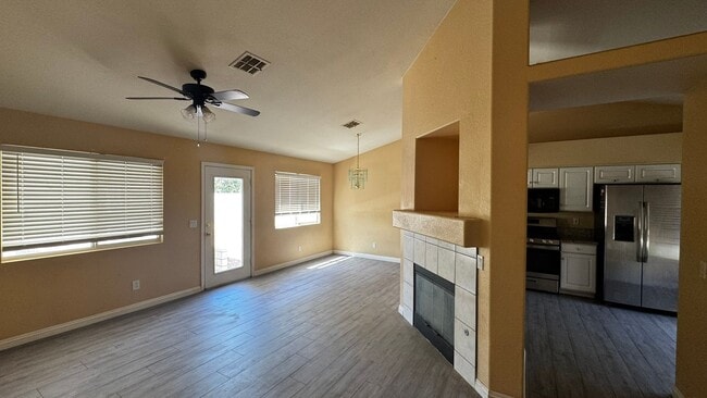 Photo - 249 Datura St