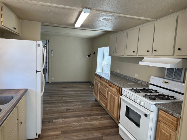 2 bedroom 1 bath in park - 2 bedroom 1 bath in park House