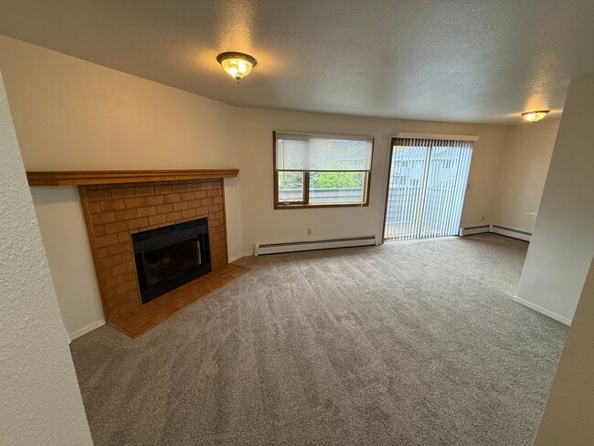 Building Photo - 1830 Congress Cir Unit 3 Rental