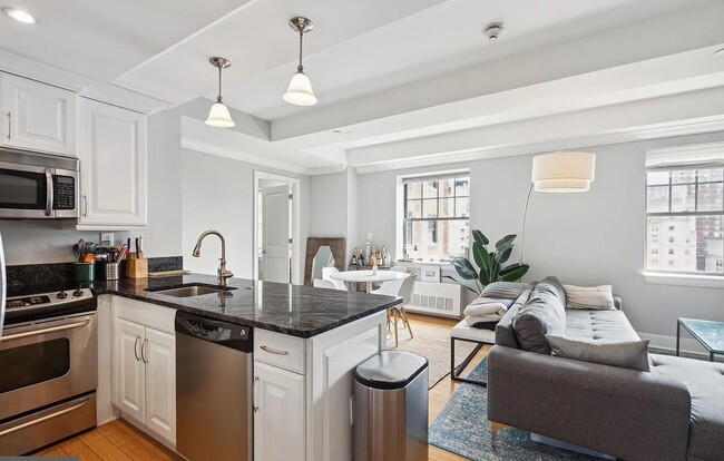 Photo - 1701 Locust St