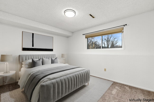 Building Photo - 607 Avenue F