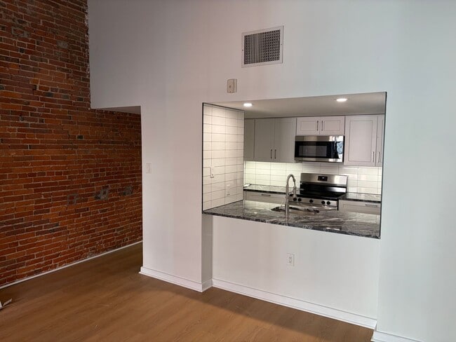 Photo - Welcome to Urban Elegance in the Heart of Historic Old City, Philadelphia Unit 410
