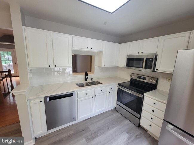 Photo - 8702 Castlerock Ct