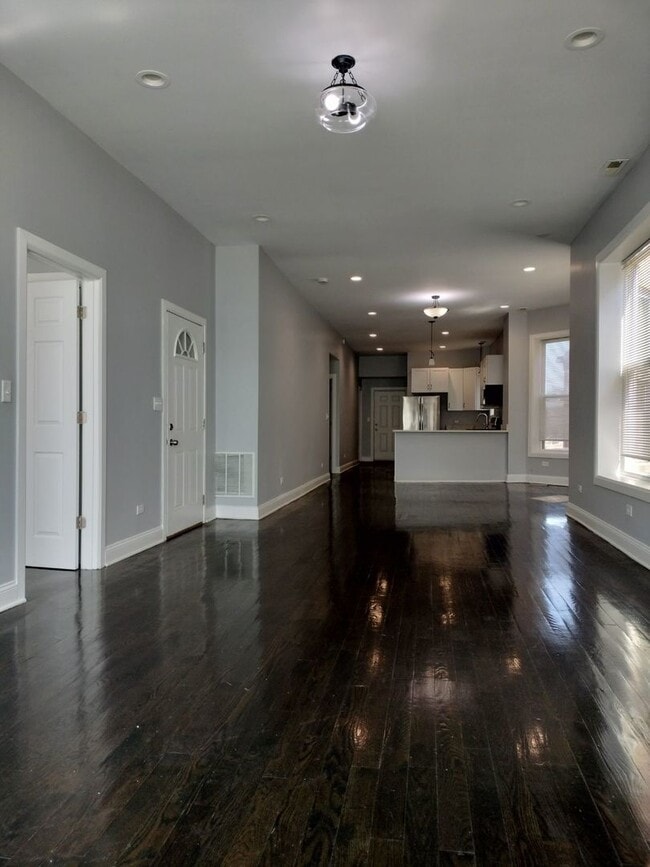 Photo - 1529 S Central Park Ave