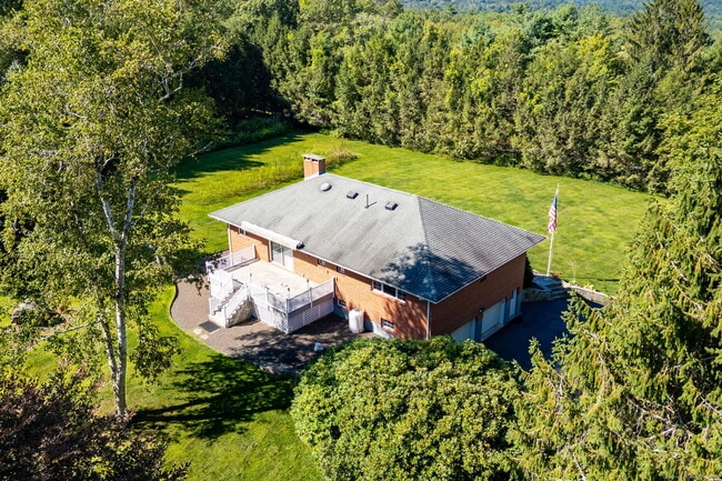 Photo - 428 Maple St