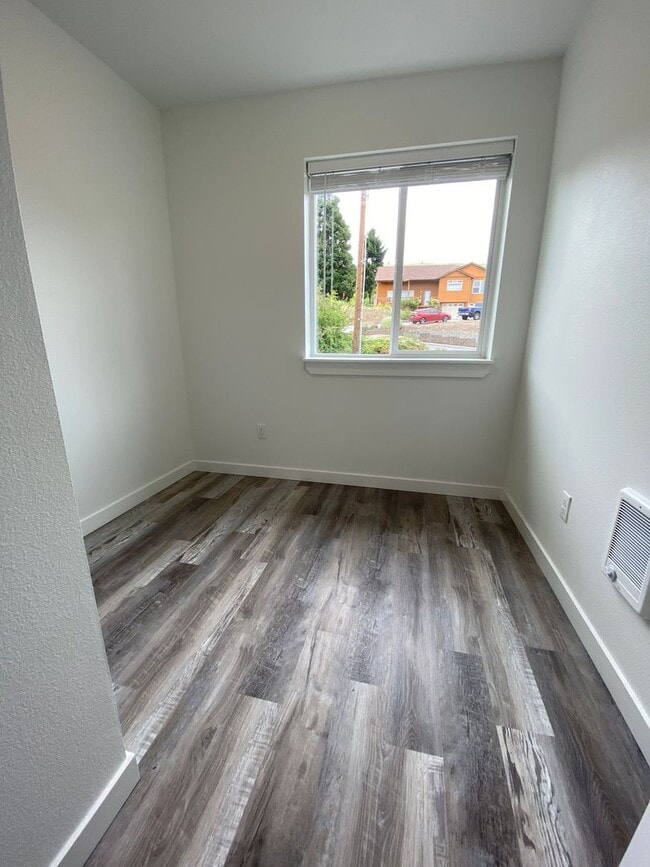 Photo - 2619 E 14th St Unidad B