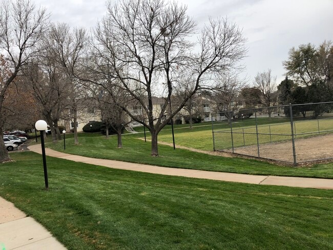 Photo - 8555 Fairmount Dr Unidad H106