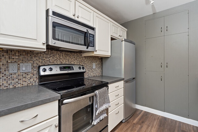 Photo - 954 Lea Dr