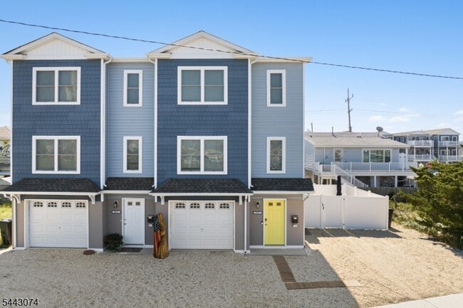 Photo - 257 Dewey Dr