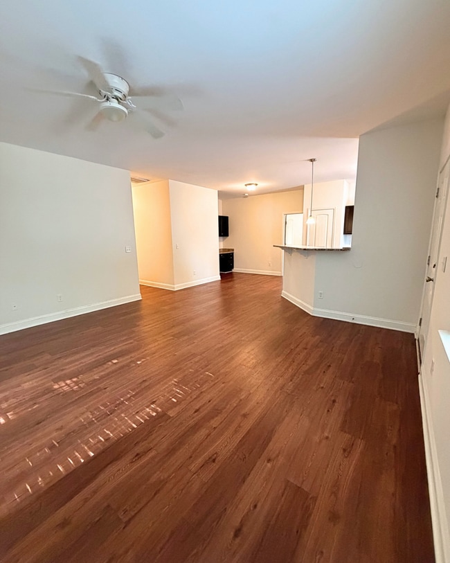 Photo - 4908 Maple Ave