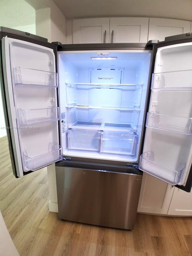 Photo - 16801 NE 14th Ave Unit 209