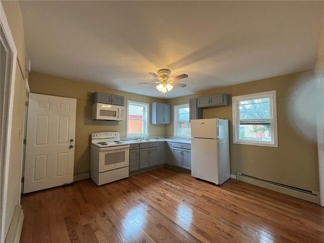 Photo - 1104 S Broadway