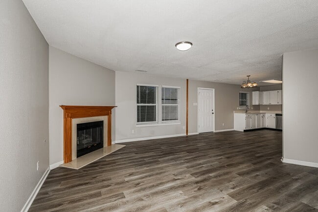 Photo - 333 Sunburst Ln