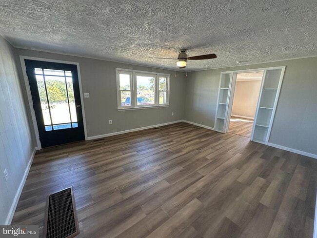 Building Photo - 938 Forrest Dr