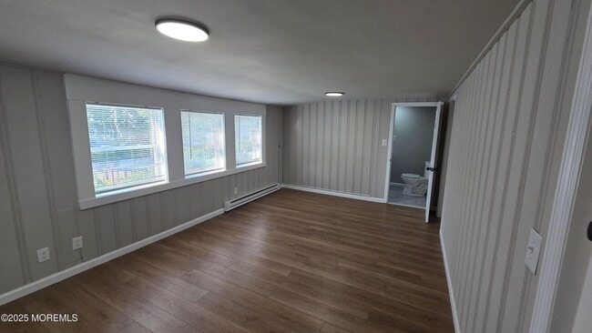Building Photo - 13 W Lake Ave Unit 13 Rental
