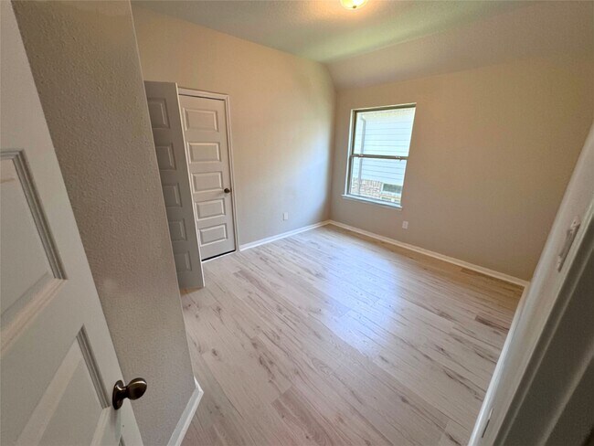 Photo - 120 Wake Valley Ct
