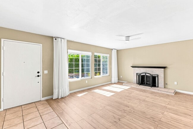 Photo - 11770 Treeview Pl