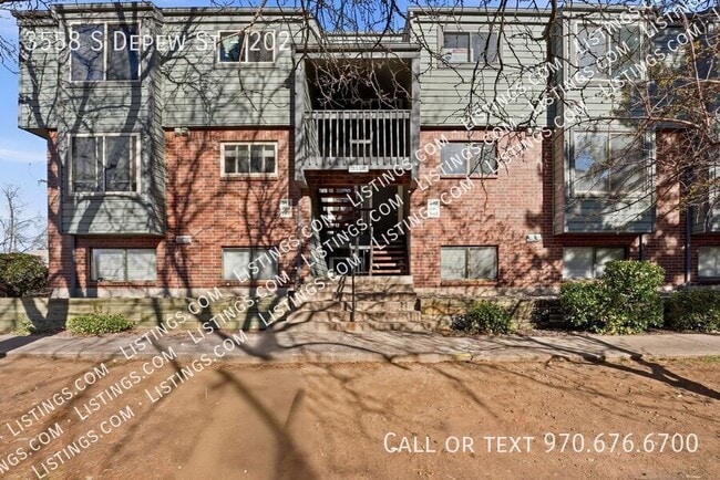 Building Photo - 3558 S Depew St